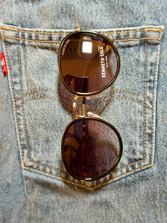 Kenneth Cole Accessories - Kenneth Cole Sunglasses